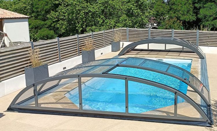 L’abri de piscine : une solution écologique pour économiser l'eau et l'énergie L’abri de piscine : une solution écologique pour économiser l'eau et l'énergie