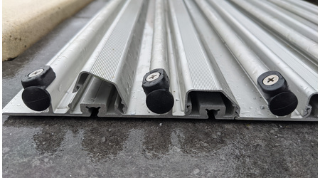 mise en place des capots  mise en place des capots